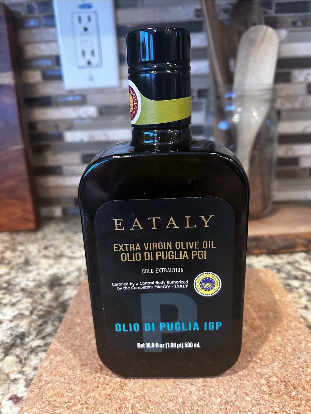 EATALY Extra Virgin Olive Oil - Black Bottle with Green Accent